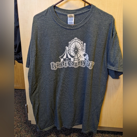 Gildan t-shirt - Picture 1 of 2